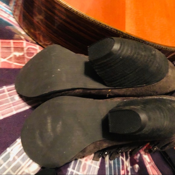 SALE!!! Frisky Fringed Not Rated Suede Gray Booties! - Picture 7 of 13